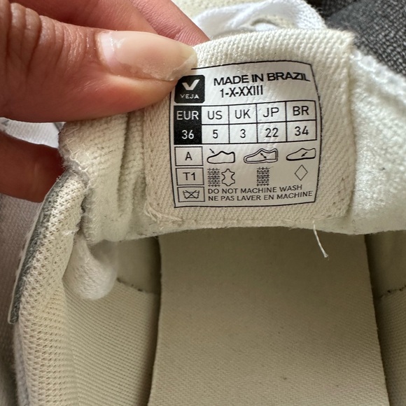 New Veja volley canvas white Pierre (US 5) - Picture 3 of 4